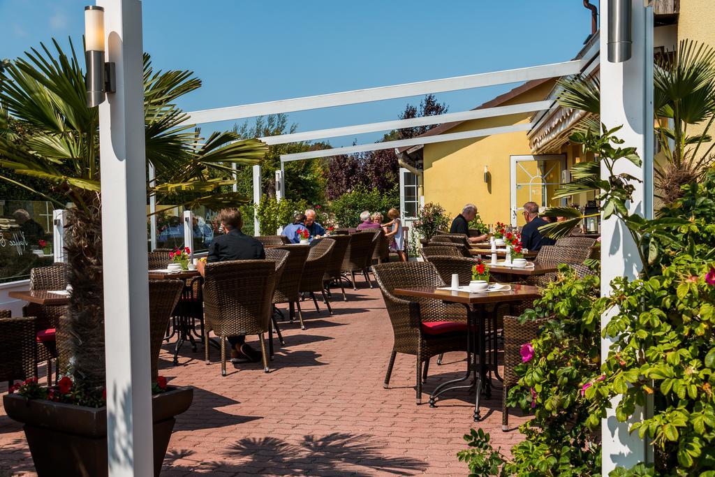 Haus Nordlicht Hotel Ahrenshoop Exterior photo